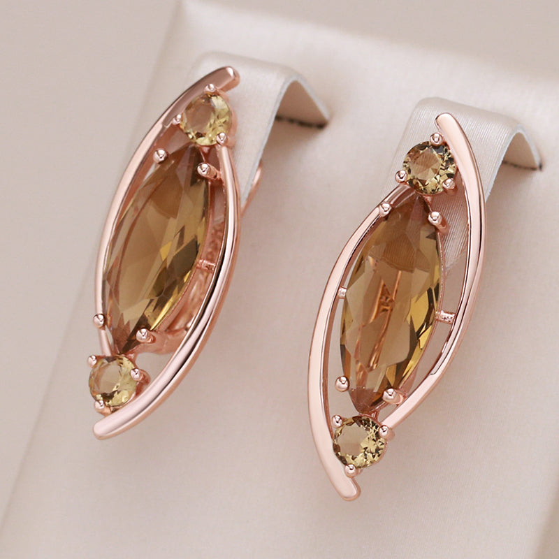 Elegante Ohrringe aus braunem Stein in Roségold