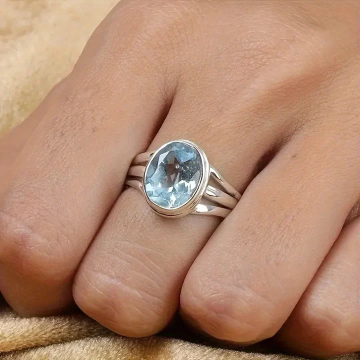 Anillo Plateado con Cristal Multicapa Vintage