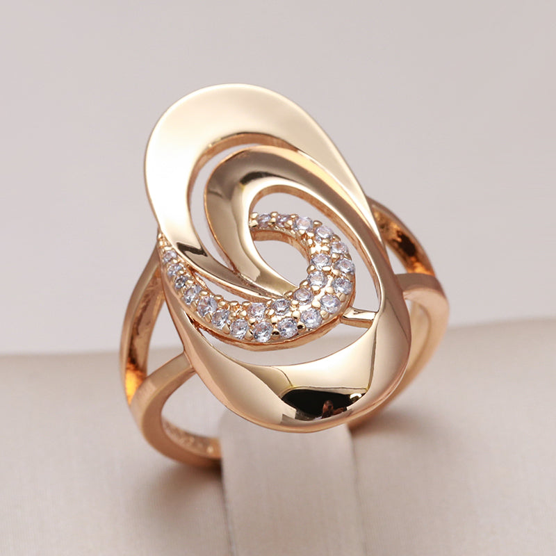 Eleganter geometrischer Spiralring aus Gold